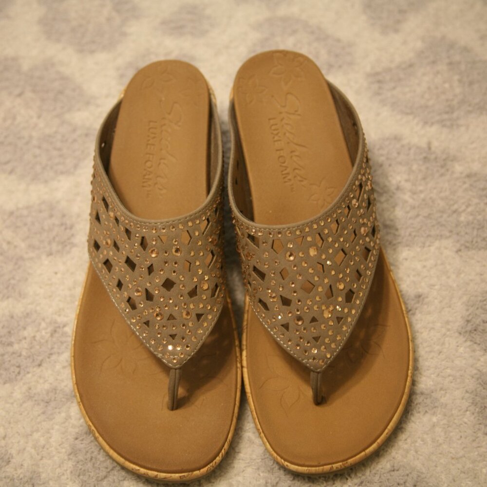 Sketchers Women's Luxefoam Wedge Sandals, Size 8.5-9, Tan/Gold